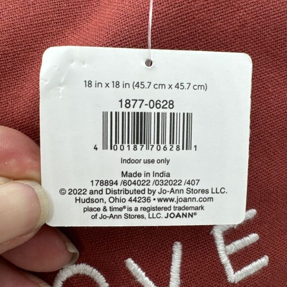 NWT FALL THROW PILLOW 18x18 In Burnt Orange Gold Tassels “I Think I Love Fall” - Picture 4 of 8